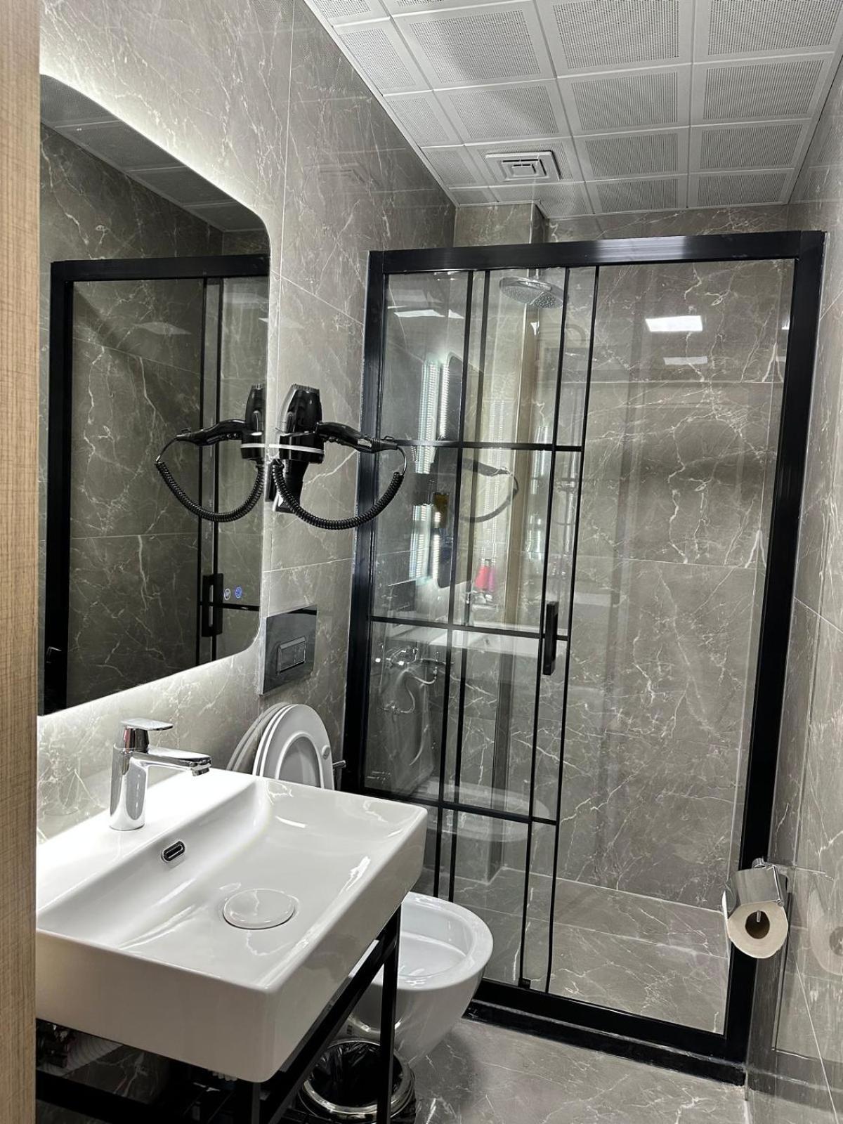 Grand Fm Hotel Istanbul Ngoại thất bức ảnh