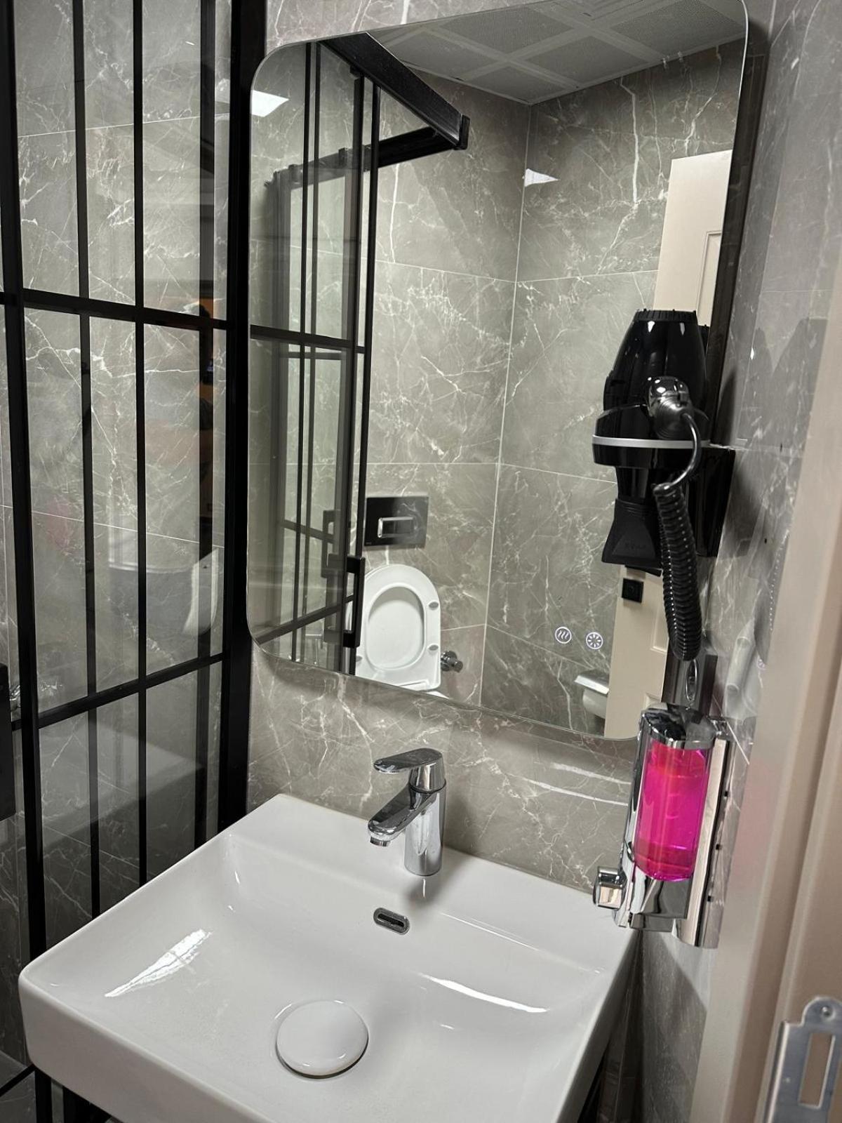 Grand Fm Hotel Istanbul Ngoại thất bức ảnh